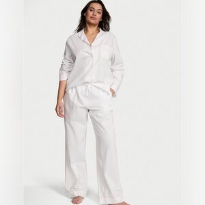 Victoria's Secret
White W Pretty
Blossom Piping Cotton Long Pajama Set SIZE: L